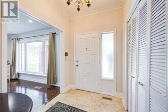 98 Weldrick Rd W in Richmond Hill, ON - Building Photo - Building Photo