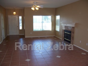 2203 Dinkey Creek Ave in Merced, CA - Building Photo - Building Photo