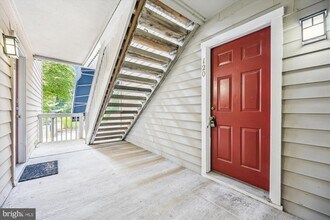 10703 Hampton Mill Terrace in Rockville, MD - Building Photo - Building Photo