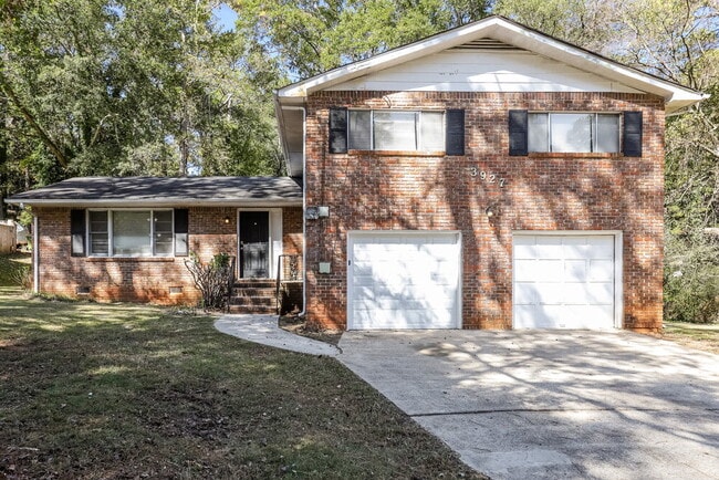 property at 3927 Wildwood Lake Dr SW