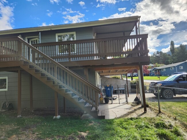 651 W Crestline Dr in Missoula, MT - Building Photo - Building Photo