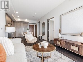 27 McMahon Dr in Toronto, ON - Building Photo - Building Photo