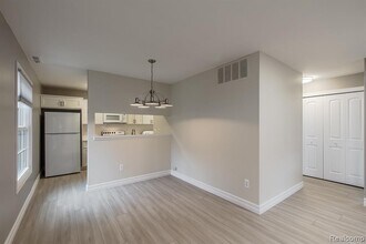 2621 Thornbrier in Lake Orion, MI - Building Photo - Building Photo