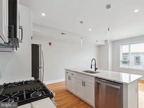 2425 W Thompson St-Unit -3 in Philadelphia, PA - Building Photo - Building Photo