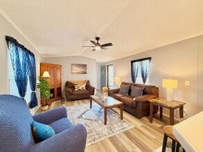 675 Hawthorne Dr in Bracey, VA - Building Photo - Building Photo