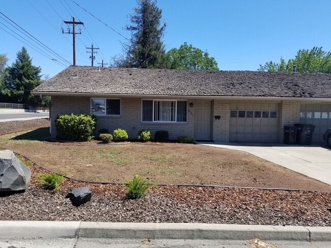 property at 601 S 45th Ave