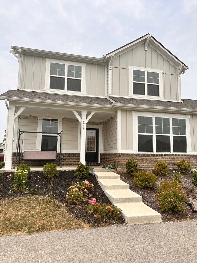 6910 Cherry Creek Blvd Rentals in Carmel, IN