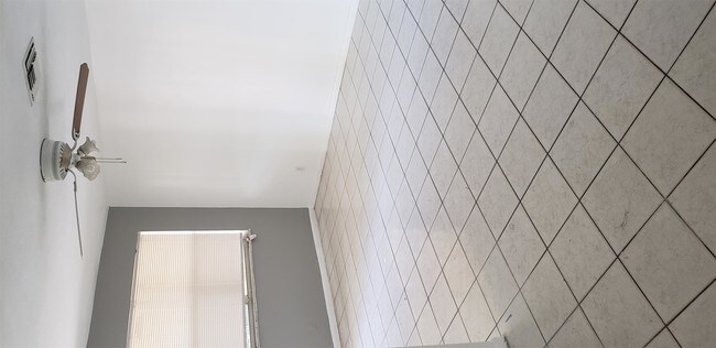 4110 SW 24th Ct-Unit -2 in Fort Lauderdale, FL - Building Photo - Building Photo