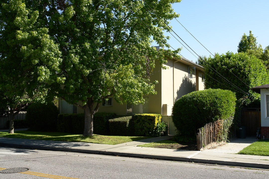 700 Arbor Rd in Menlo Park, CA - Building Photo