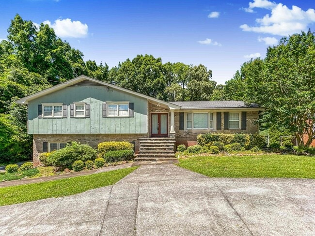 property at 2072 McDuffie Rd