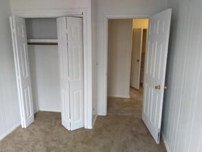 1028 E 5th St, Unit 1-2 in Alton, IL - Building Photo - Building Photo