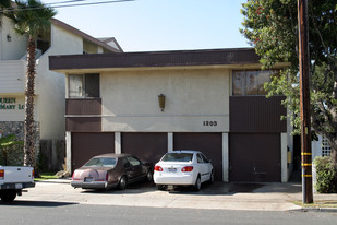 1203 Ximeno Ave Apartments