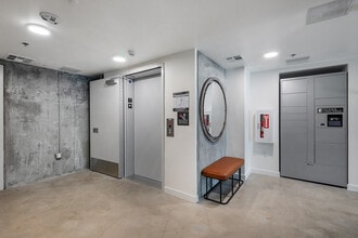 The Louella in Venice, CA - Foto de edificio - Building Photo