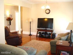 55 Reservoir Rd in Brookline, MA - Building Photo - Building Photo