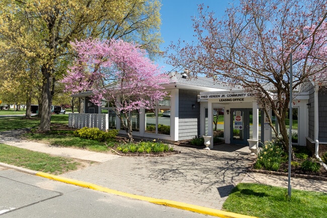 Eggerts Crossing Village in Lawrenceville, NJ - Building Photo - Building Photo