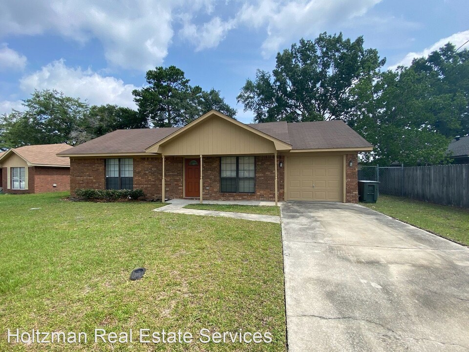 1310 Crossgate Ct Photo