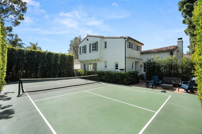 2520 Alta Ave in Santa Monica, CA - Building Photo - Building Photo