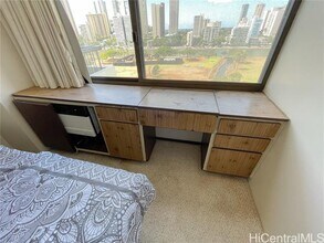 2333 Kapiolani Blvd in Honolulu, HI - Building Photo - Building Photo