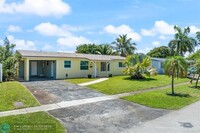 1312 SE 1st Ave in Deerfield Beach, FL - Building Photo - Building Photo