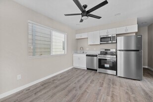 4922 Tierra Baja Way in San Diego, CA - Building Photo