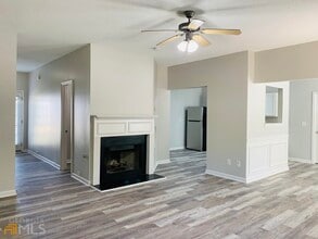 221 Southwind Ln in Newnan, GA - Building Photo - Building Photo