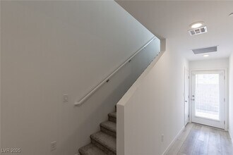 9517 Ezra Fls Ave in Las Vegas, NV - Building Photo - Building Photo