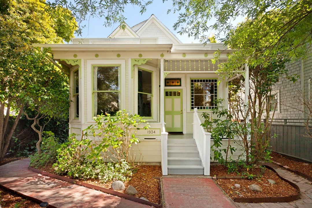 1934 Stuart St in Berkeley, CA - Building Photo