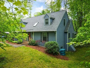 39 Robertson Dr in Gilford, NH - Building Photo - Building Photo