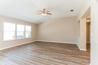 12819 Radiant Run Ct in Jacksonville, FL - Building Photo - Building Photo