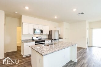 5246 Dawn Break in Saint Hedwig, TX - Building Photo - Building Photo