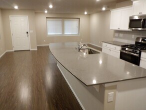 3308 Hoffman Hill Blvd in Dupont, WA - Building Photo - Building Photo