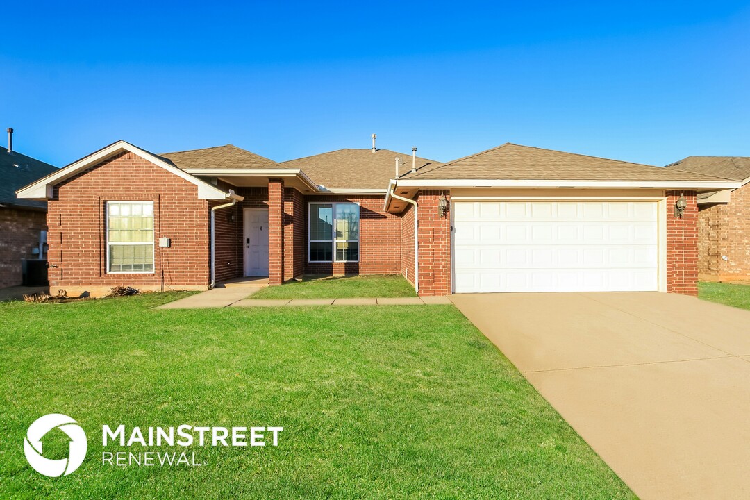 2303 Blue Jay Dr in Edmond, OK - Building Photo