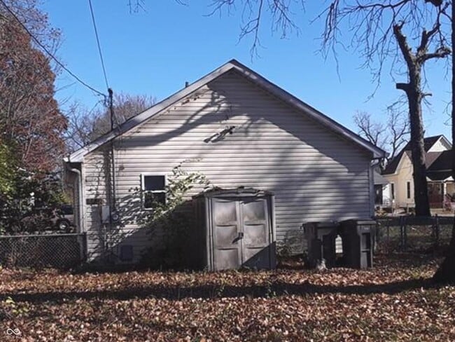 2438 Stuart St in Indianapolis, IN - Building Photo - Building Photo