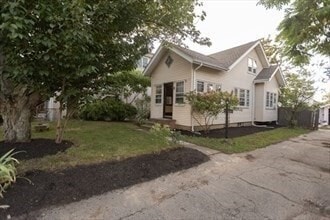 property at 29 Oval Rd