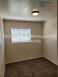 1052 Ellen Cir photo'