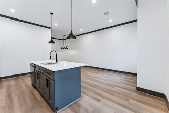 7038 Smilax St in Houston, TX - Building Photo - Building Photo