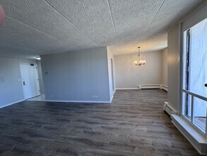 225 S Rohlwing Rd in Palatine, IL - Building Photo - Building Photo