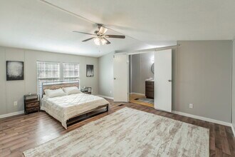 101 S Harrison Ave in McGregor, TX - Building Photo - Building Photo