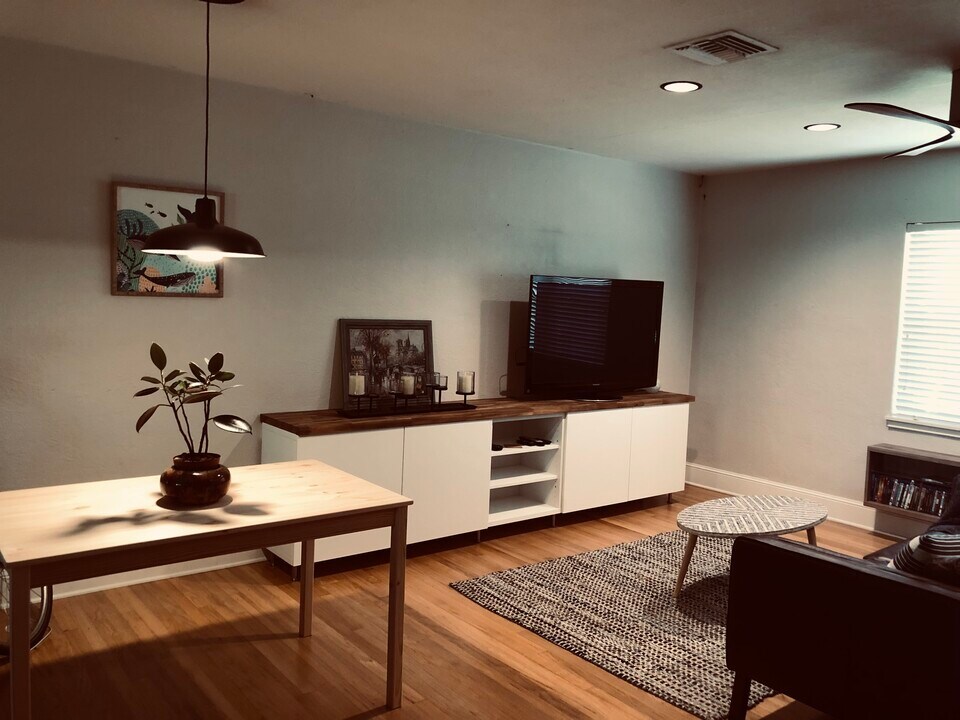 216 E Kaley St in Orlando, FL - Building Photo
