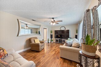 2326 Ramon Dr in Sacramento, CA - Building Photo - Building Photo