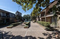 5353 Institute Ln photo'