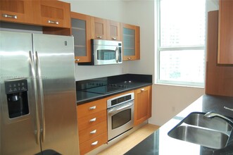 186 SE 12th Ter in Miami, FL - Building Photo - Building Photo