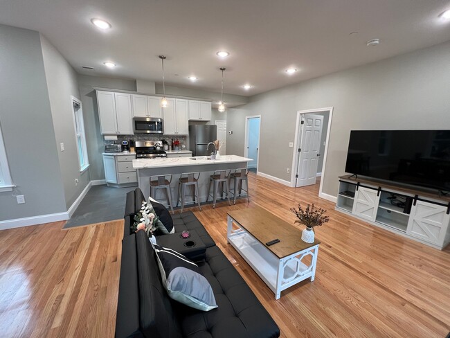 14-16-16 Hamilton Rd, Unit 16-2