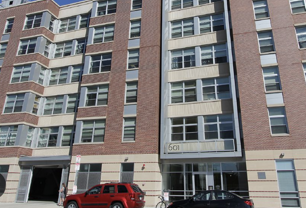 601 Albany St in Boston, MA - Building Photo