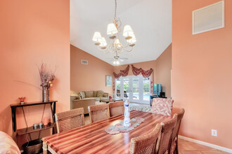 13725 Folkestone Cir in Wellington, FL - Building Photo - Building Photo