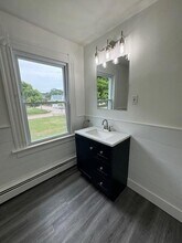 33 Clark St in Westerly, RI - Building Photo - Building Photo