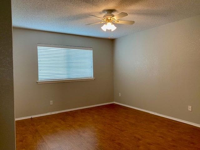 638 W Union Bower Rd in Irving, TX - Building Photo