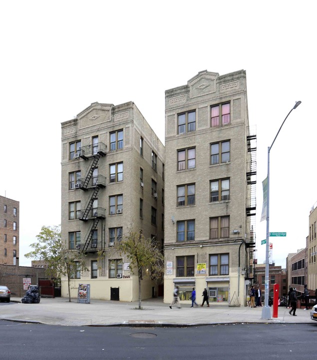 2550 Briggs Ave in Bronx, NY - Foto de edificio