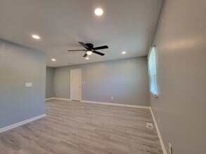 1353 New Field Ln in Indianapolis, IN - Building Photo - Building Photo
