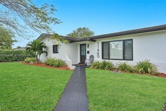11640 SW 99th Ct in Miami, FL - Building Photo - Building Photo